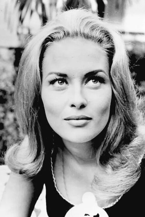 Faye Dunaway photo
