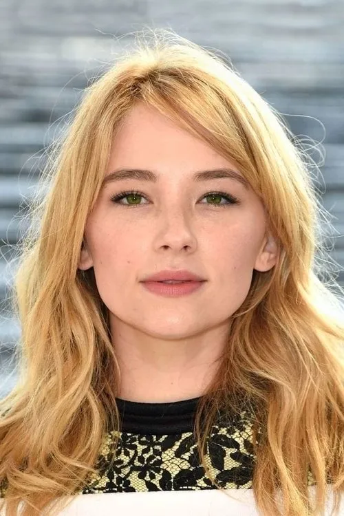 Haley Bennett photo