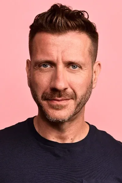 Darren Dunstan photo