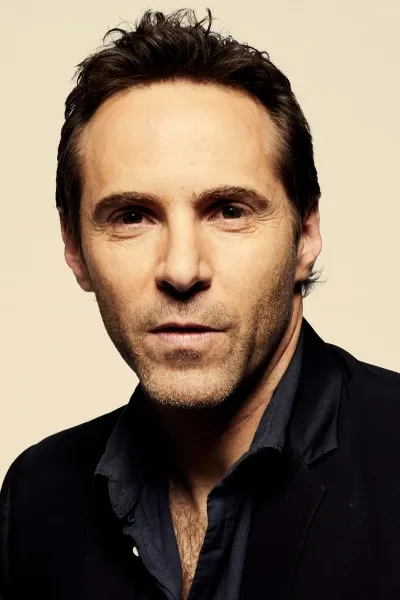 Alessandro Nivola photo