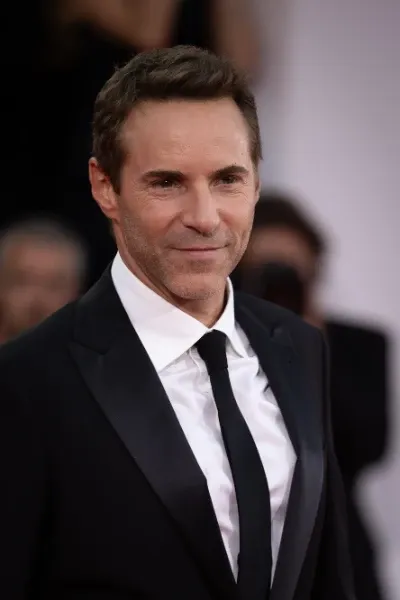 Alessandro Nivola photo