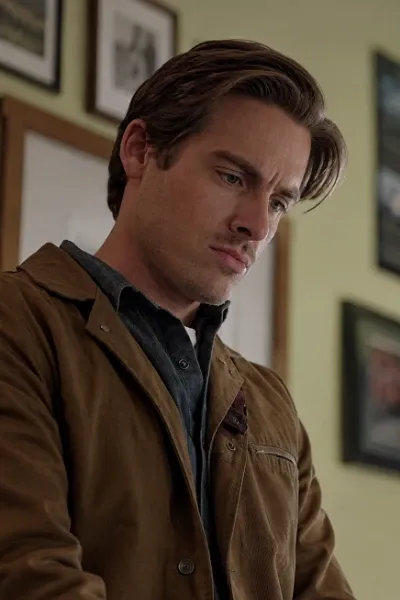 Kevin Zegers photo