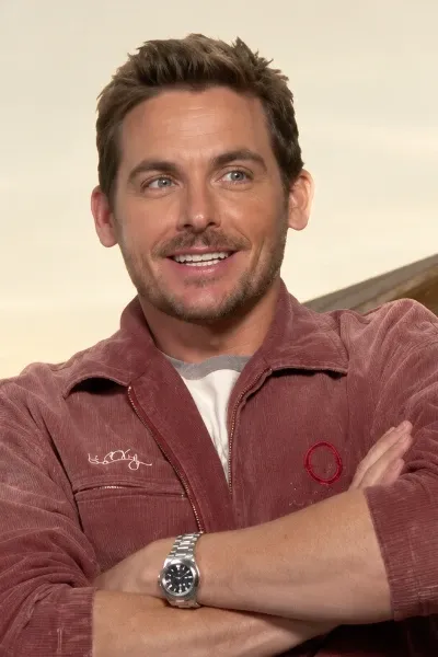 Kevin Zegers photo