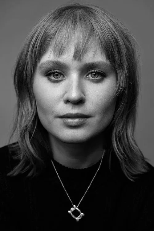 Eliza Scanlen photo