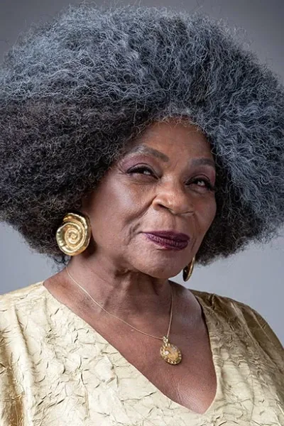 Zezé Motta photo