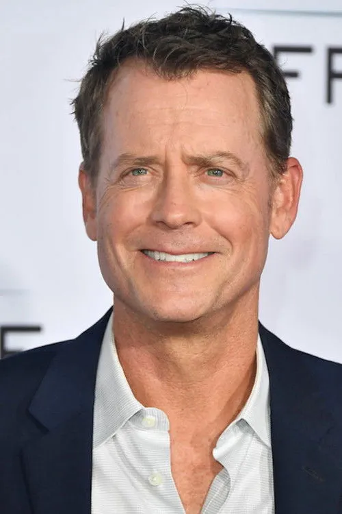 Greg Kinnear photo