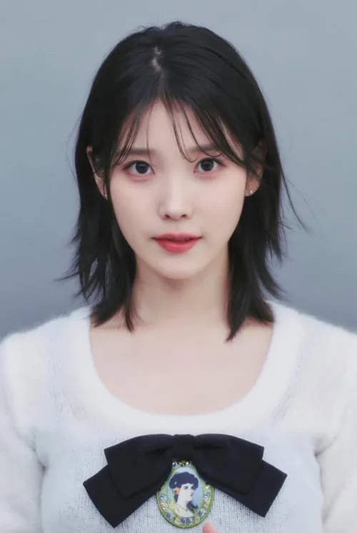 IU photo