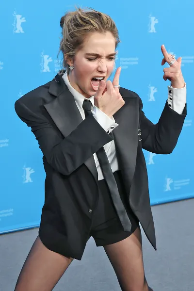 Haley Lu Richardson photo