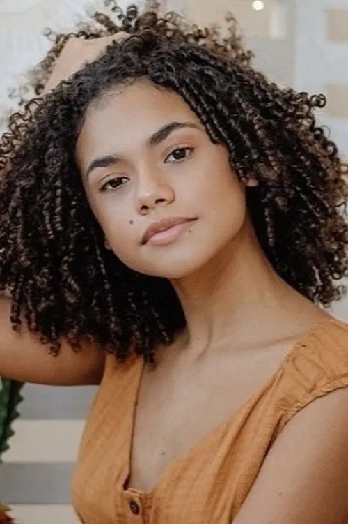 Alana Cabral photo