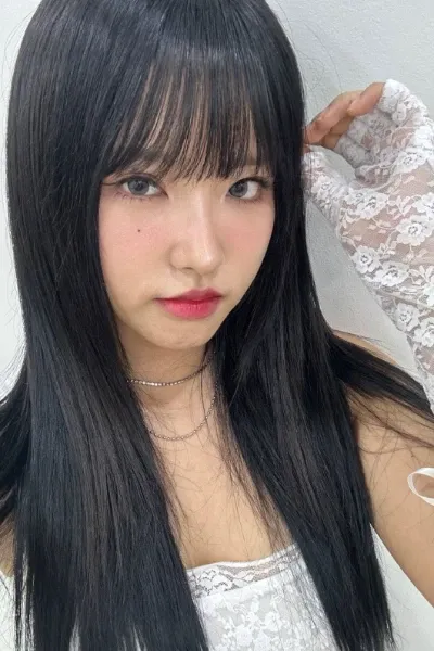 Son Hyeju (Olivia Hye) photo