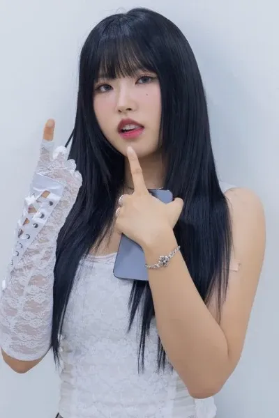 Son Hyeju (Olivia Hye) photo