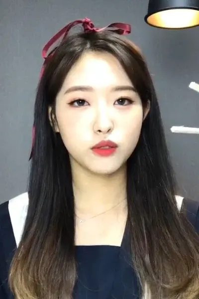 Son Hyeju (Olivia Hye) photo