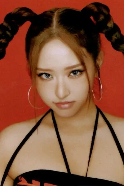 Son Hyeju (Olivia Hye) photo