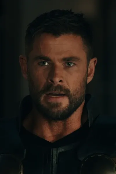 Chris Hemsworth photo