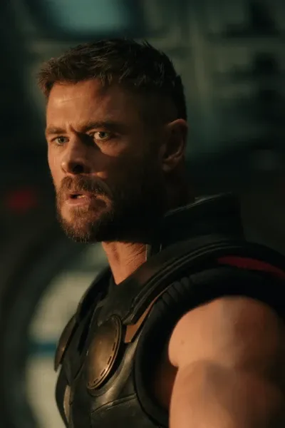 Chris Hemsworth photo