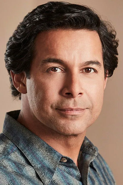 Jon Huertas photo