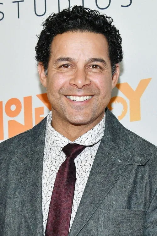 Jon Huertas photo