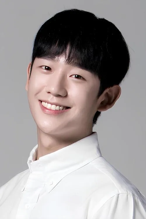 Jung Hae-in photo