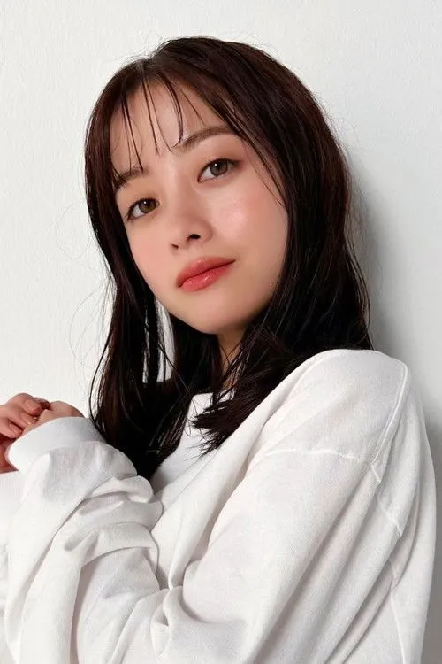 Kanna Hashimoto photo