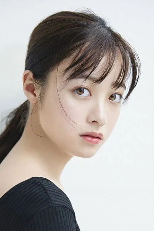 Kanna Hashimoto photo