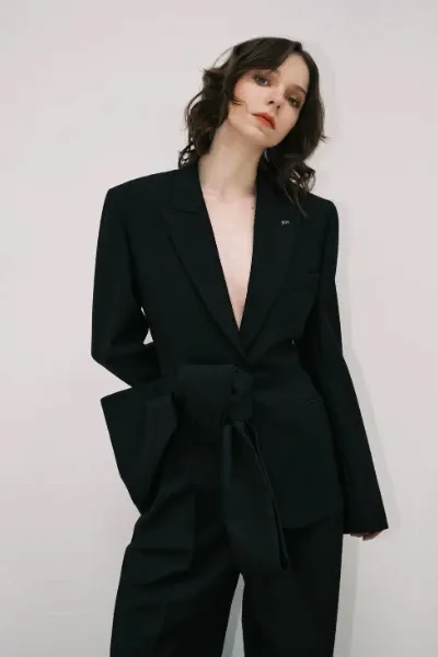 Emma Myers photo