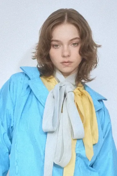 Emma Myers photo