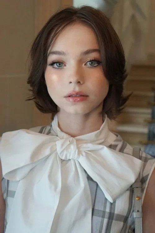 Emma Myers photo