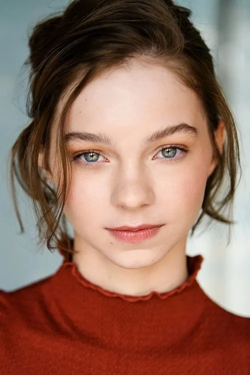 Emma Myers photo