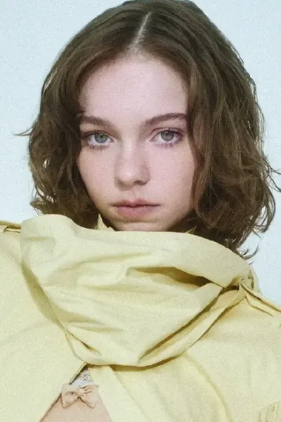 Emma Myers photo