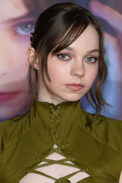 Emma Myers photo