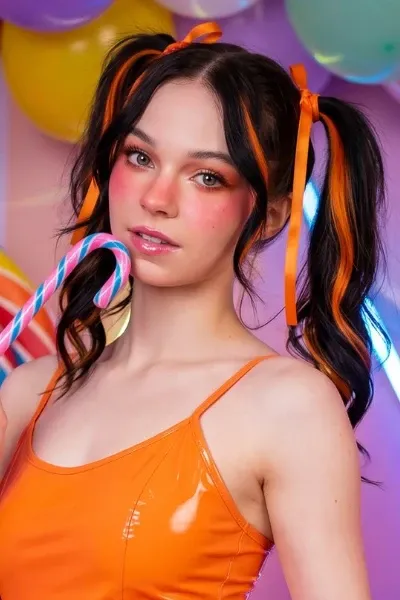 Emma Myers photo