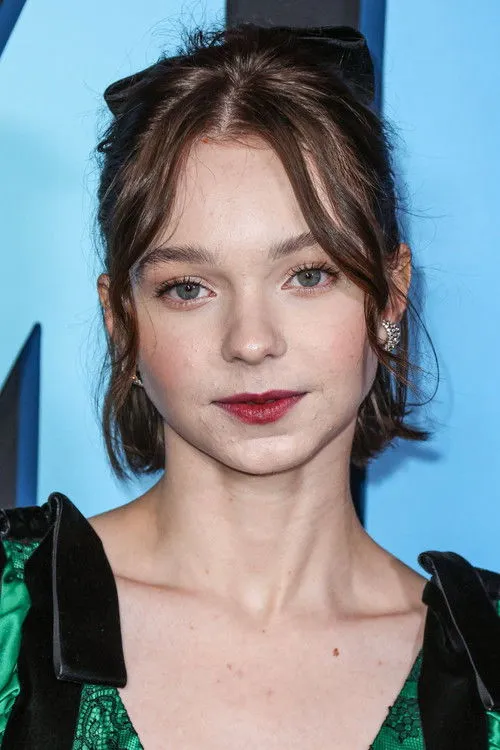 Emma Myers photo