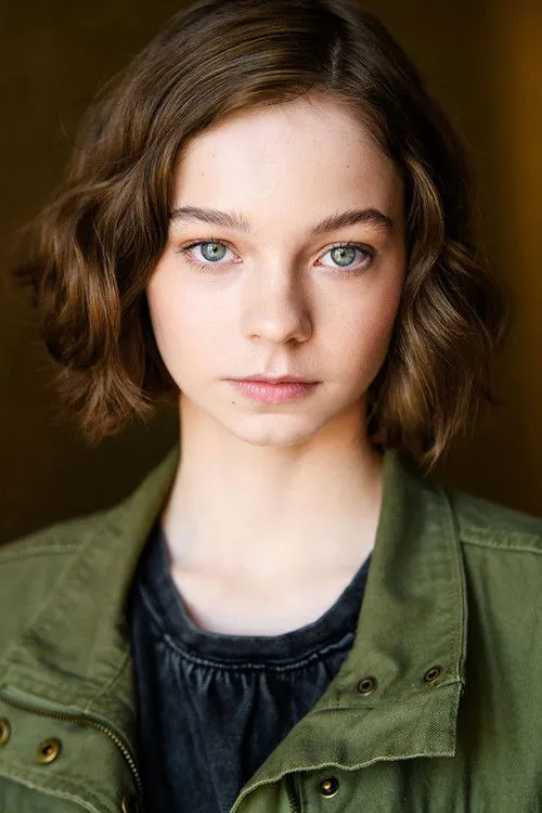 Emma Myers photo