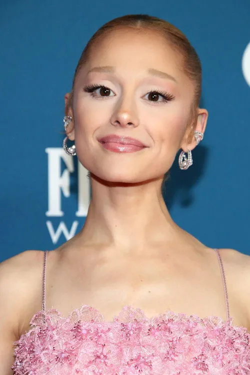 Ariana Grande photo
