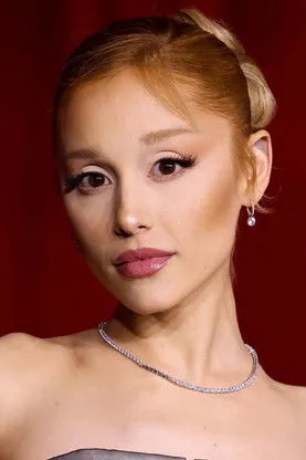 Ariana Grande photo