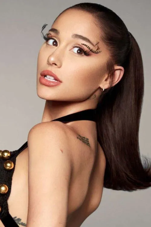Ariana Grande photo