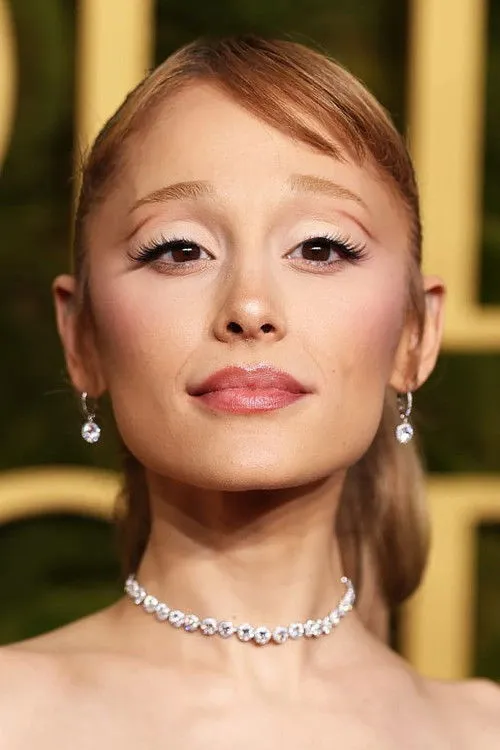 Ariana Grande photo