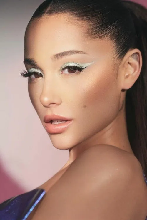 Ariana Grande photo