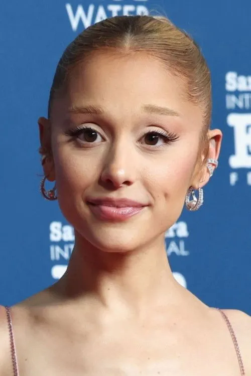 Ariana Grande photo