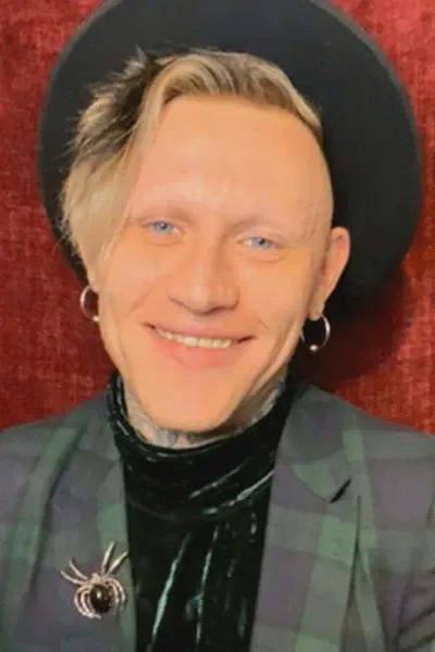 Joe Black (drag queen)