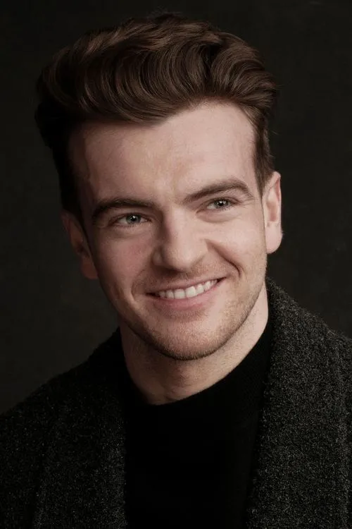 Jonno Davies photo