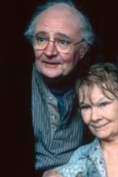 Jim Broadbent photo