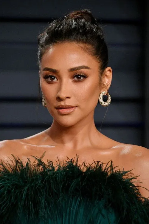Shay Mitchell photo