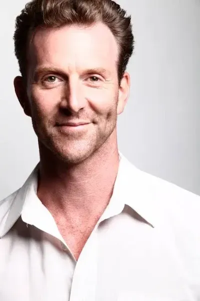 Aaron Hendry photo