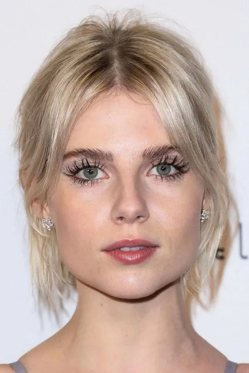 Lucy Boynton photo