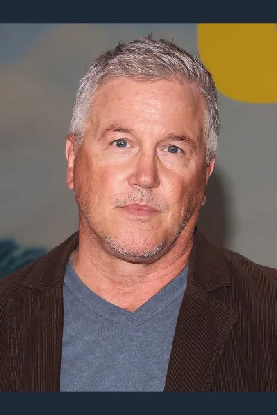 Lochlyn Munro photo