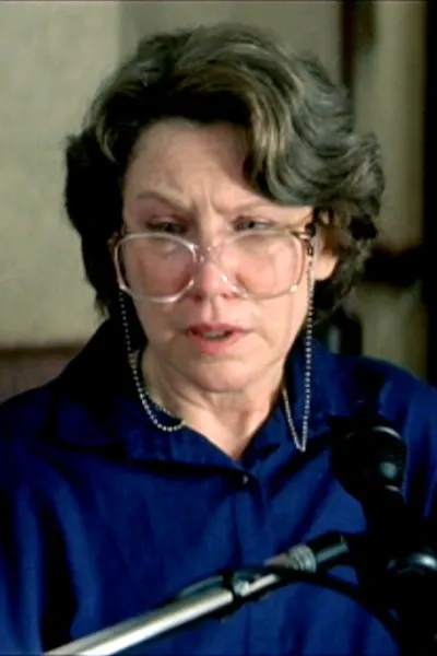 Dr. Leslie Thompkins