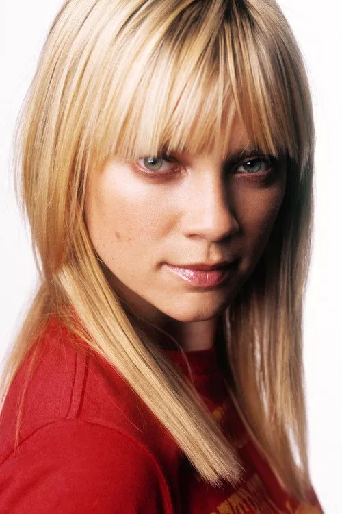 Amy Smart photo