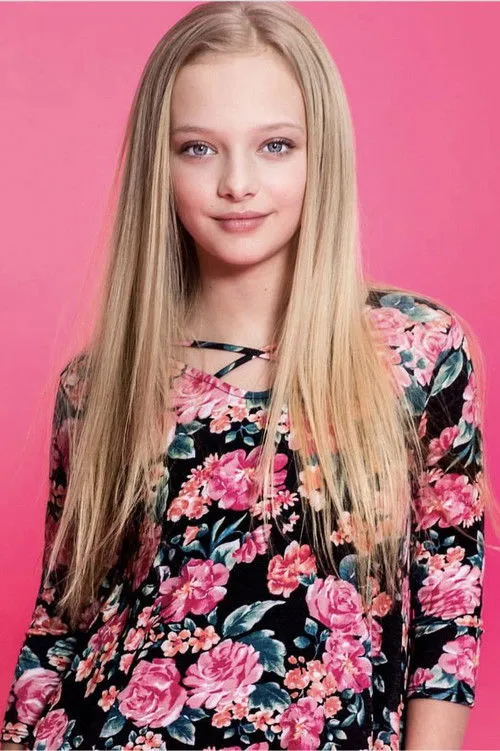 Amiah Miller photo