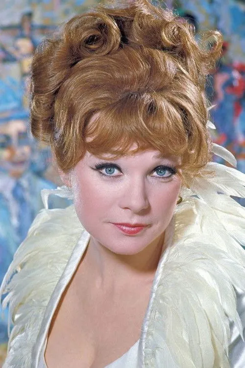 Shirley MacLaine photo